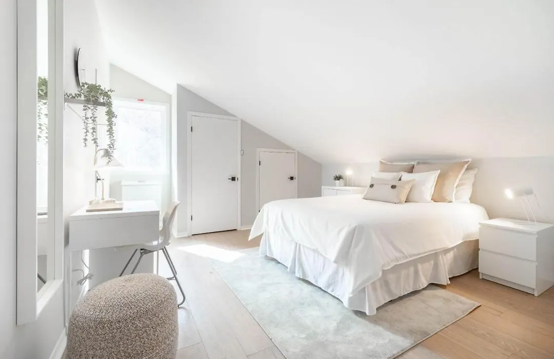 Luxury Lake View Condo By Rendez-Vous Mont-Tremblant-1