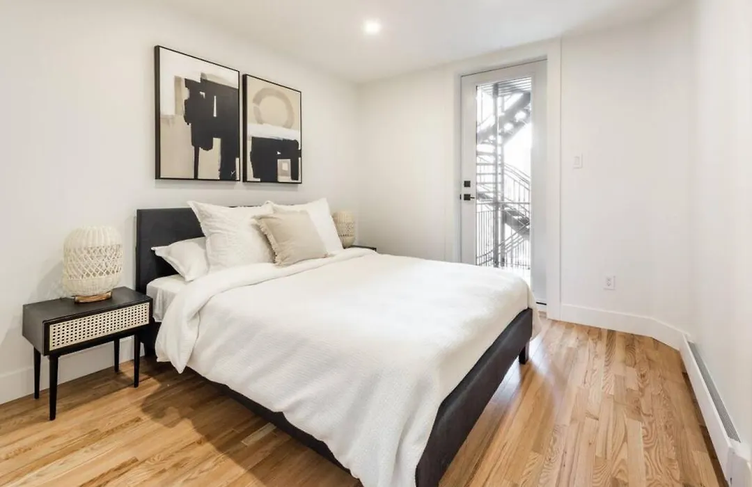 Chic And Warmfull 1 Bedroom Apartment In Le Plateau By Denstays-1