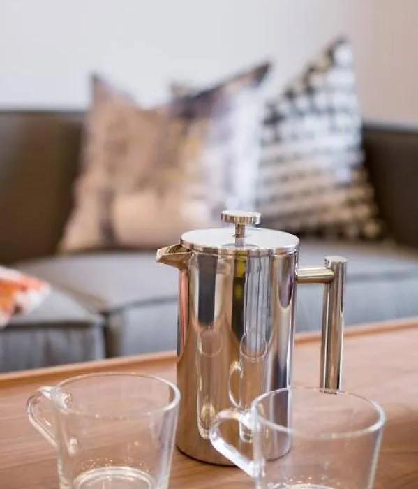 Brand New Light Filled Mile End Flat By Denstays-1