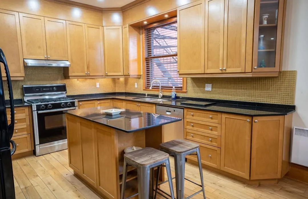 Chic 2Br Near Little Italy - 5Mins To Metro-1