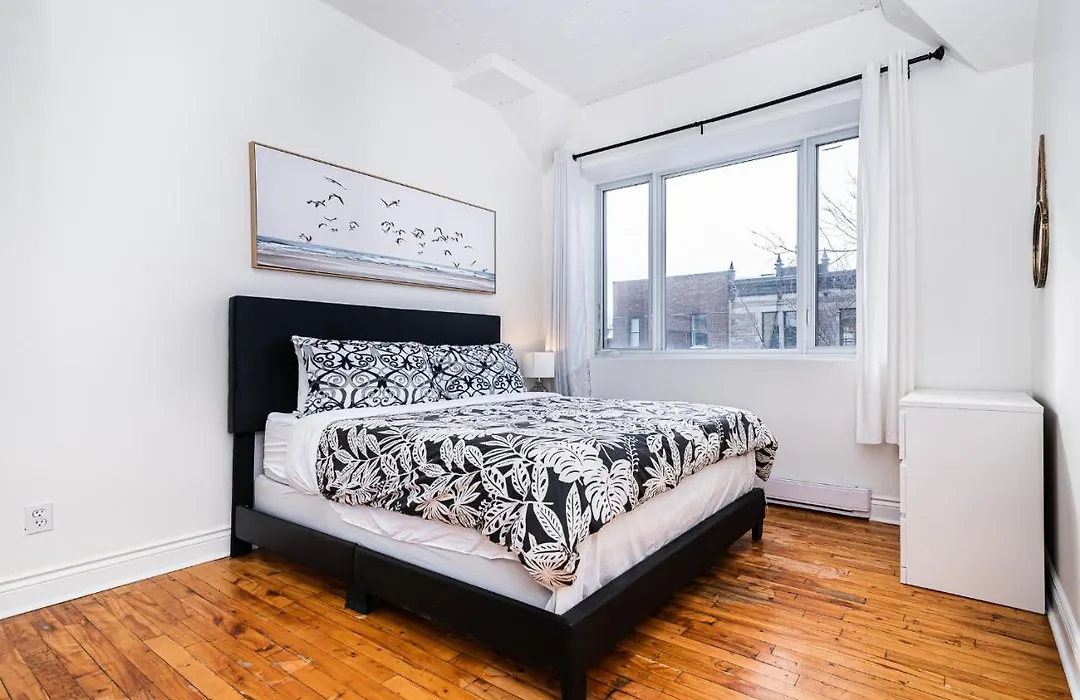 Artistic & Tech Mile End Suites-1
