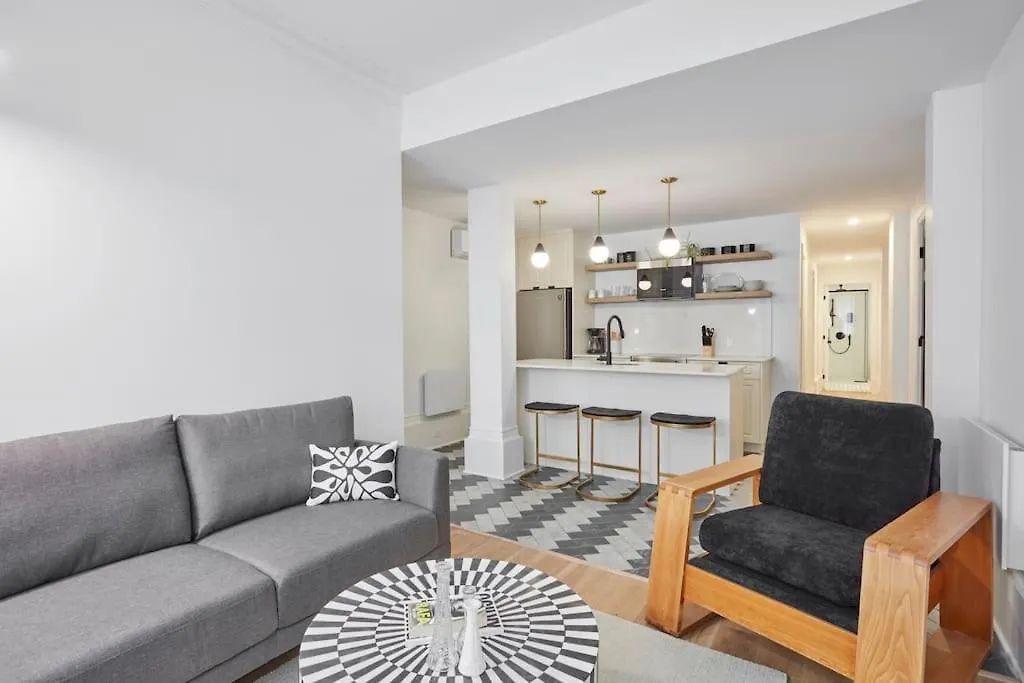 Modern 3Br Centrally Located Downtown Mtl #4-1