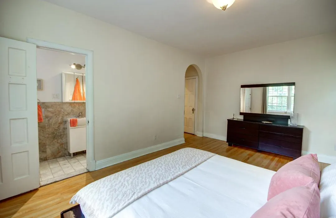 Cheerful House 3 Bedrooms 2 Baths 2 Free Parkings-1