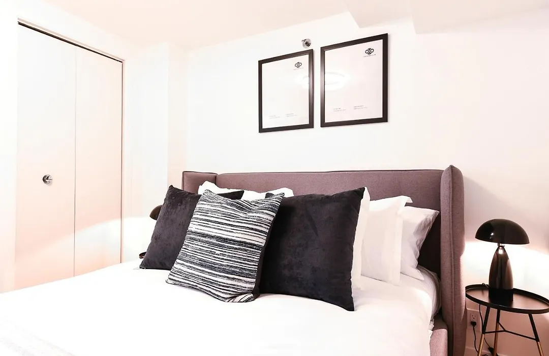 Newly Renovated Modern 1Bed Condo In Old Quebec-1