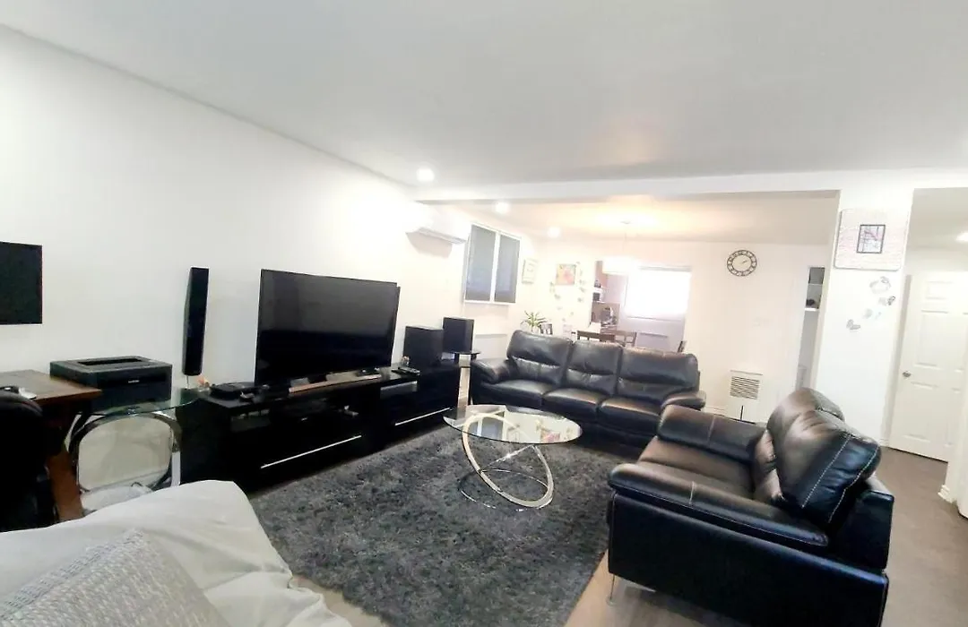 Full 1 Bedroom Montreal-1