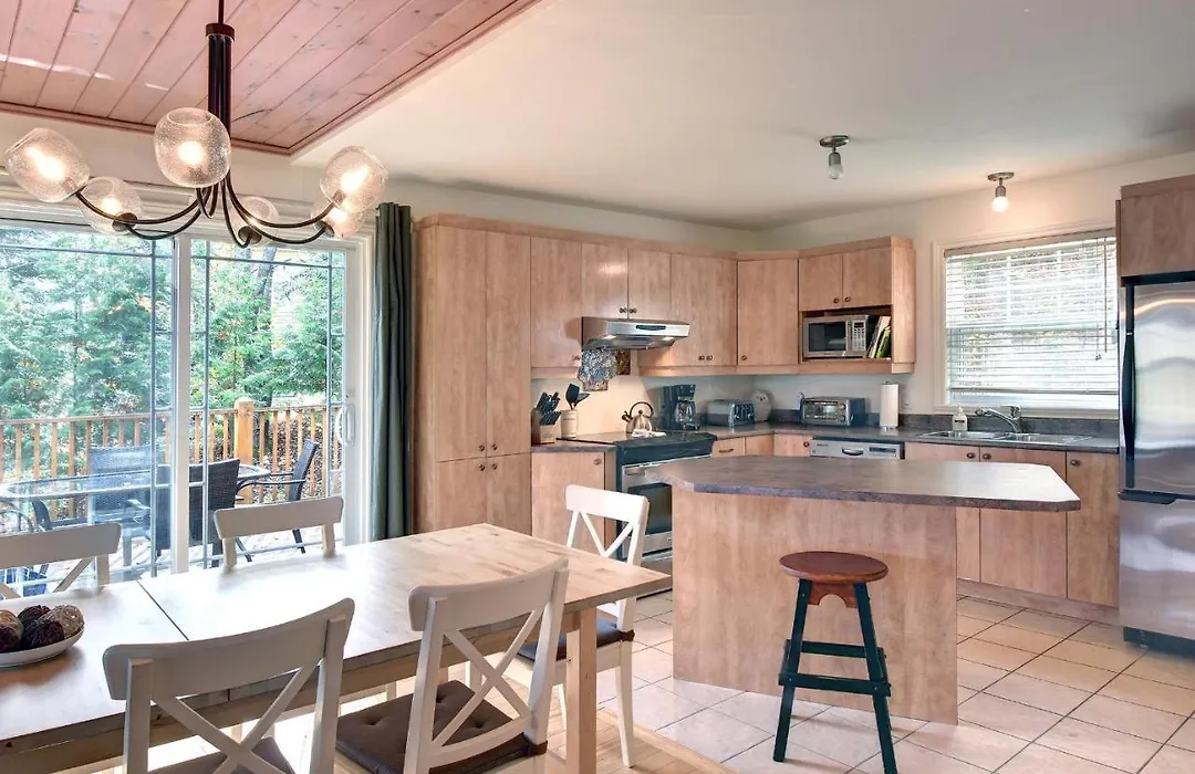The Golf & Mountain View Retreat By Instant Suites-1