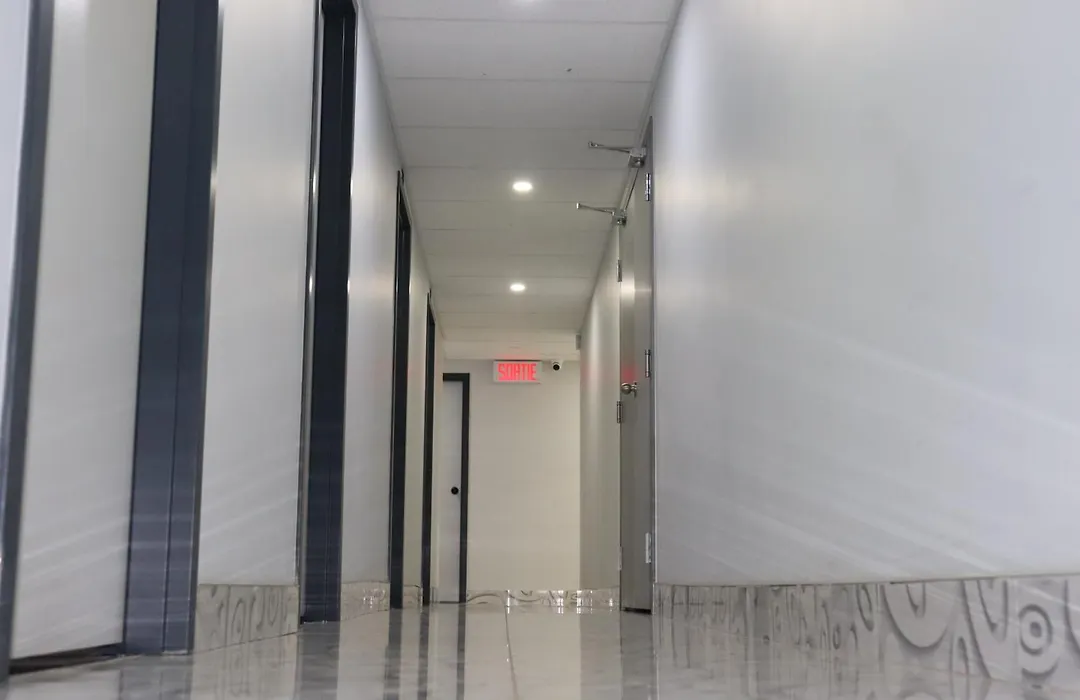 Amr Hotel Inc-1