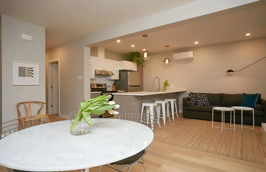 Little Italy - Montreal Contemporary Apartment-1