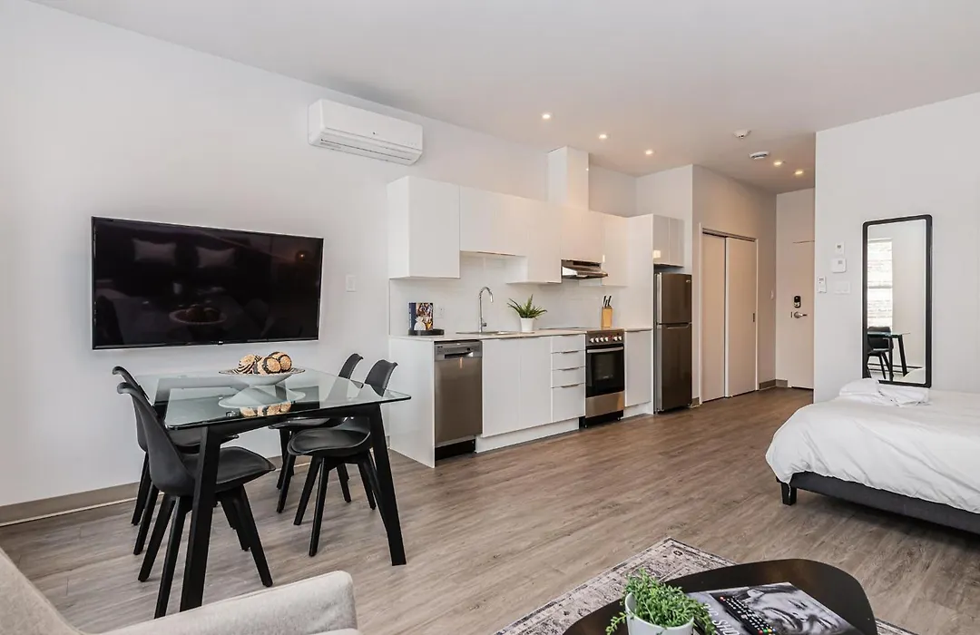 Modern And New Studio In The Heart Of The City By Den Stays-1