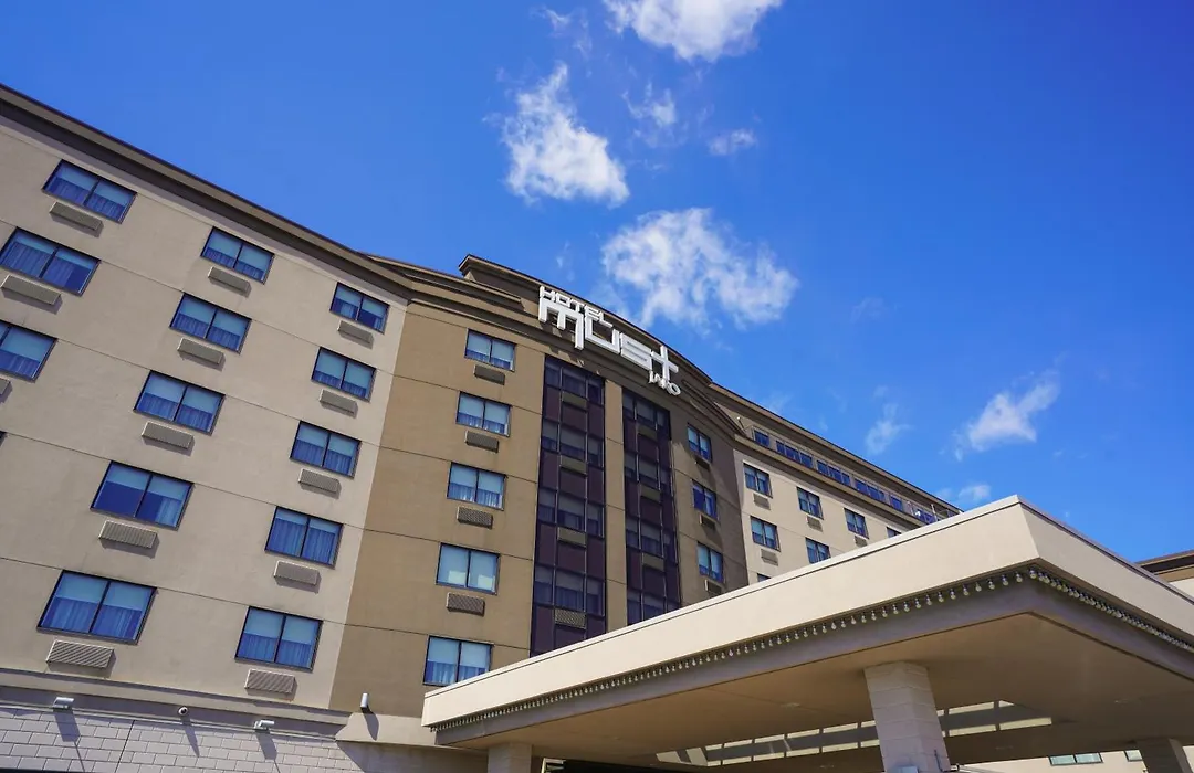 Hotel Must Aeroport De Quebec Par Jaro-1