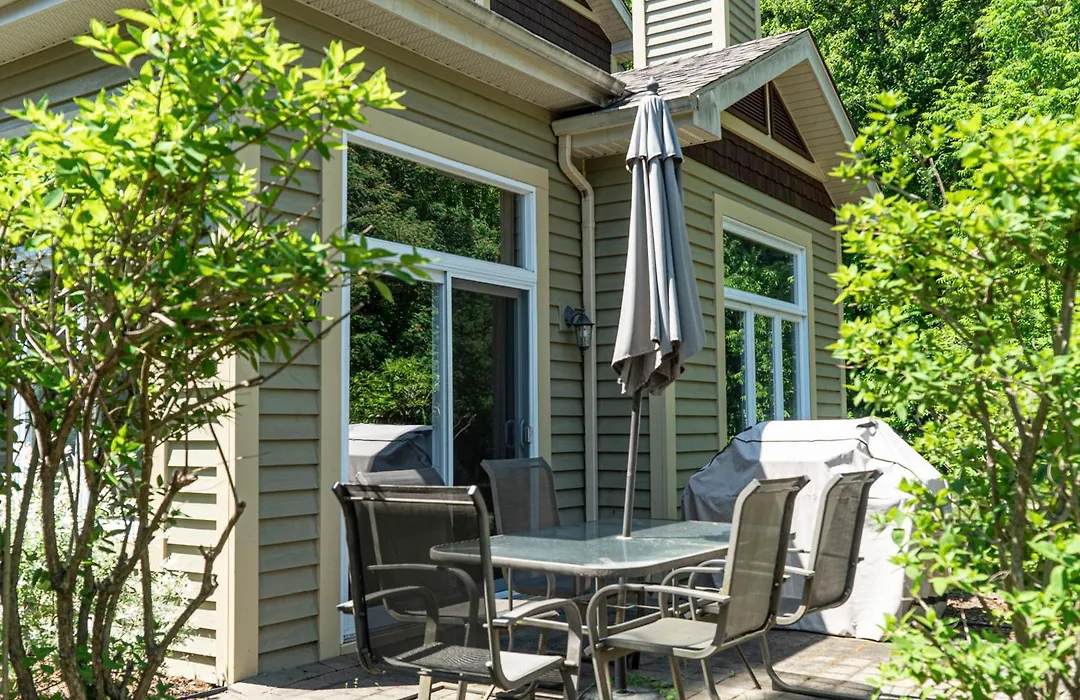 Townhouse Cottage-Style Tremblant-1