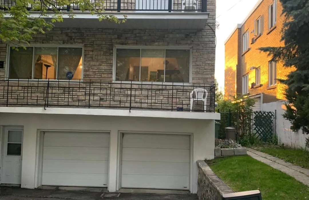Accommodation Near Downtown Montreal-1