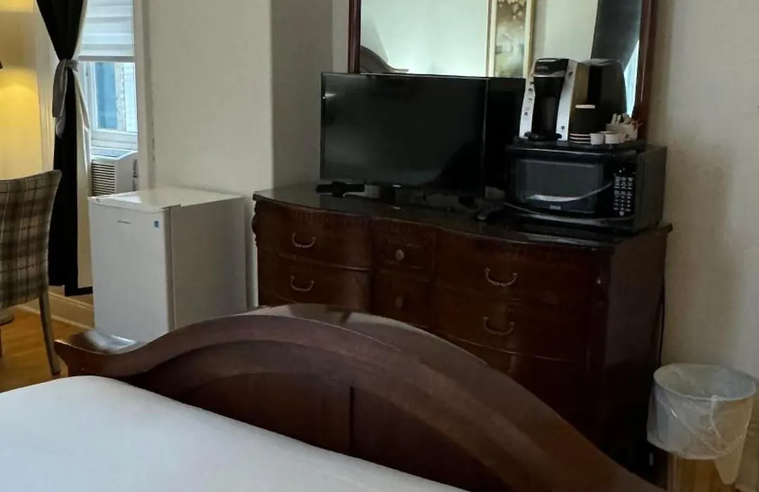 E-Hotel Des Grisons-1