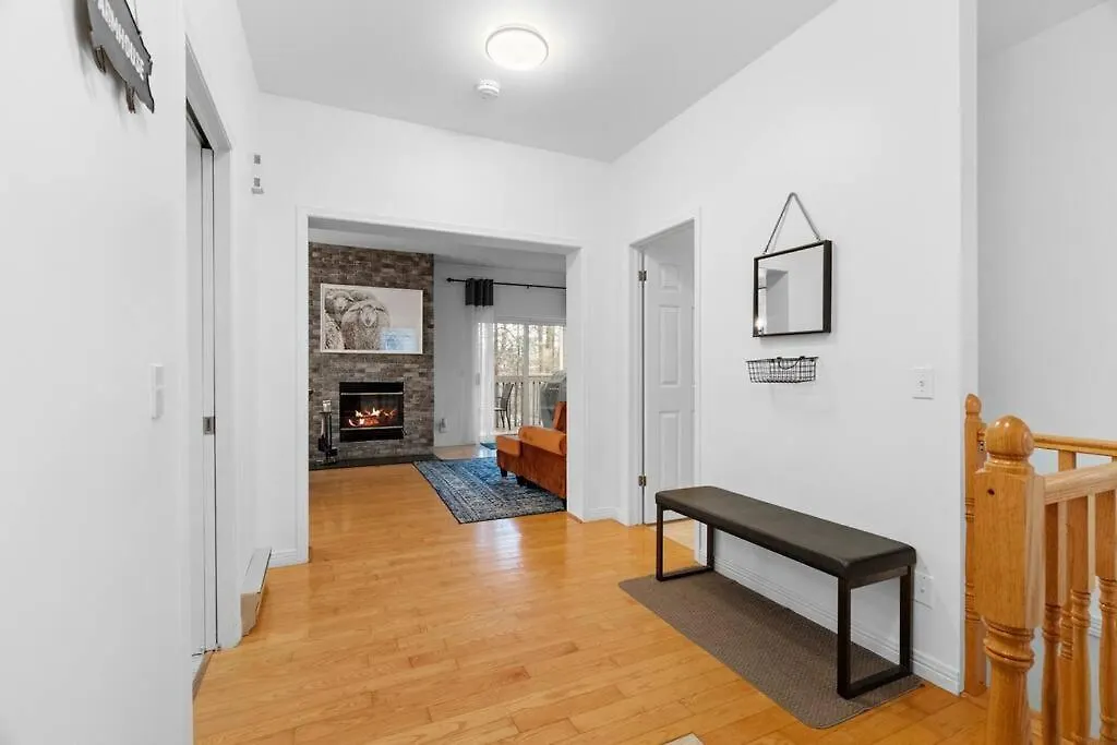 Le Champetre Tremblant 2Bdrs Condo W Fireplace-1