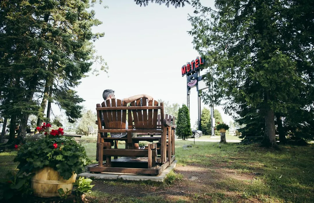 Motel Des Cascades-1