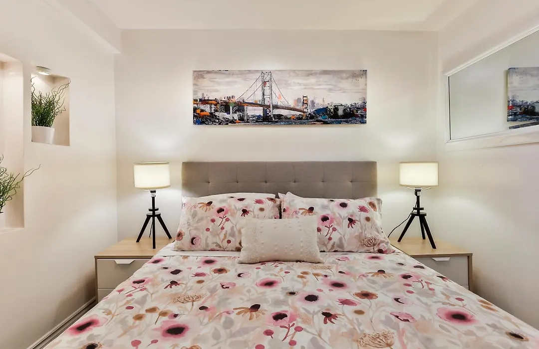 100 Meters To Metro Beaudry - Full Apartments - 1 Minute Walk To The Famous St Catherine Street - Fast Wifi - Washer & Dryer On Site - Montcalm Units-1