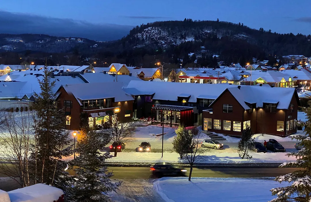 Hotel And Suites Les Laurentides-1