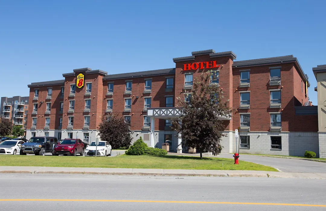 Super 8 By Wyndham Lachenaie/Terrebonne-1