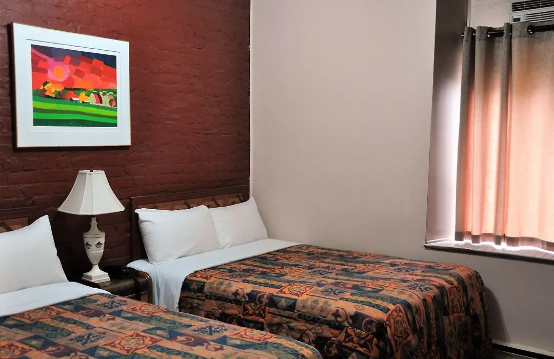 Hotel Ste-Catherine-1