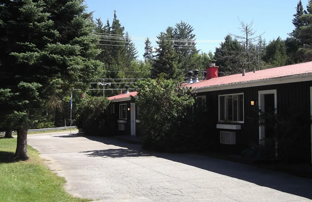 Auberge Mountain View Inn-1