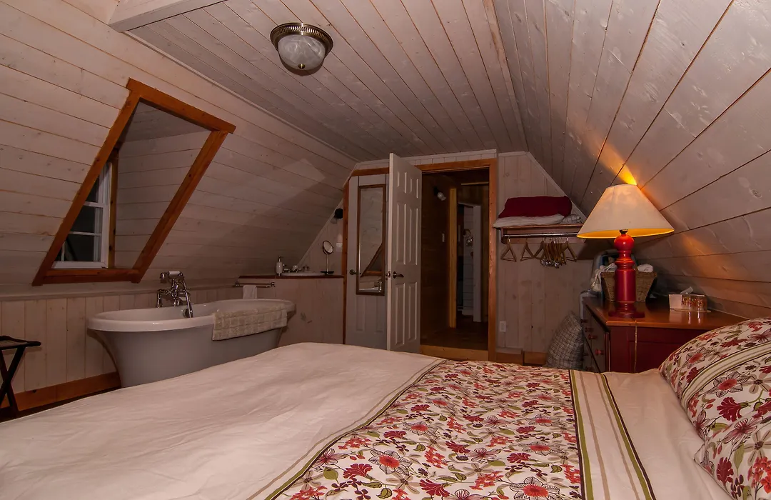 Gîte et Centre de Santé Au Coin De La Berge B&B&Wellness Centre-1