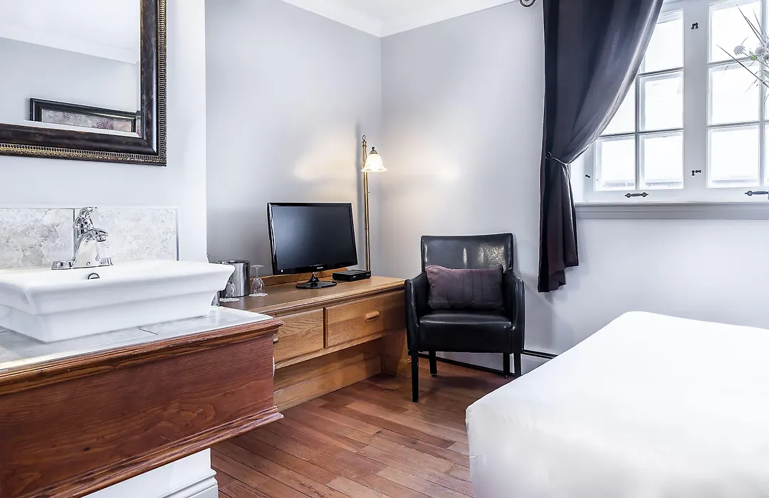 Hotel Louisbourg-1