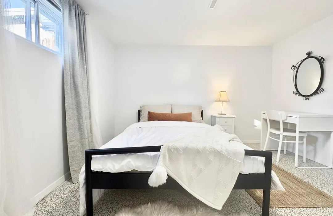 Montreal - Laval Haven - Entire Rental Unit-1
