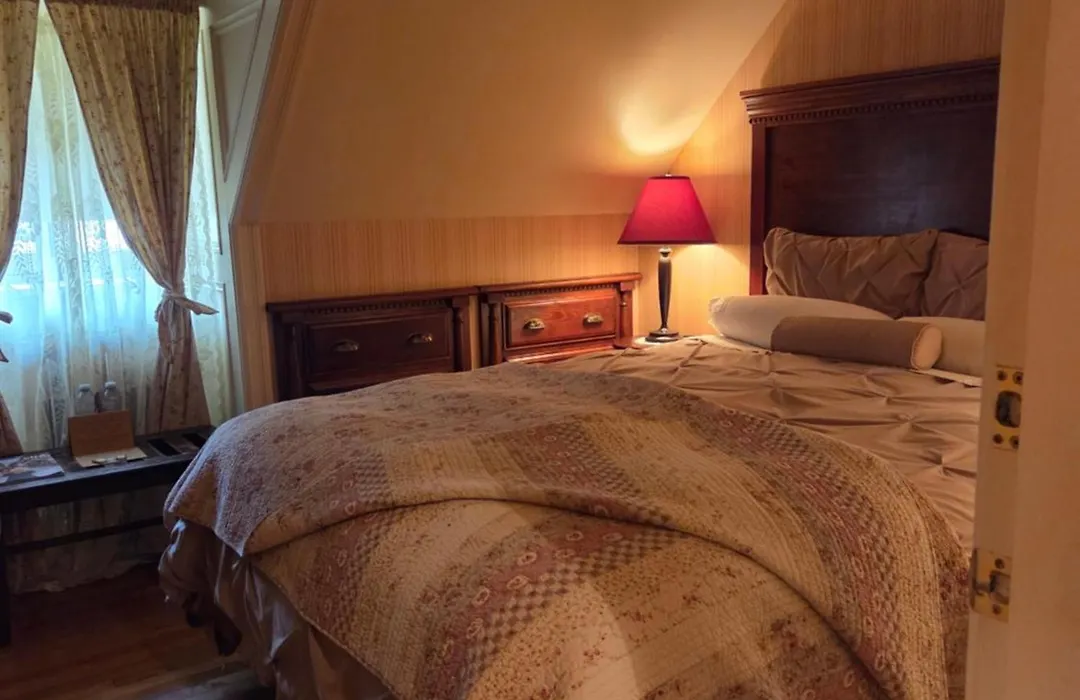 Auberge J.A Moisan-1