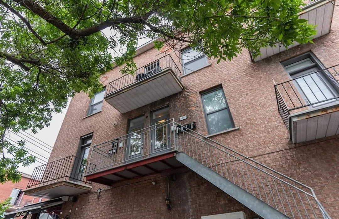 Huge 2 Bdr With Balcony In Mile End By Den Stays-1