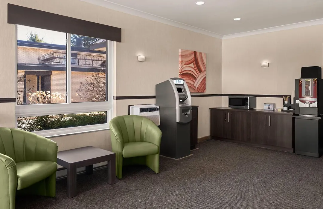 Ramada By Wyndham Laval-1