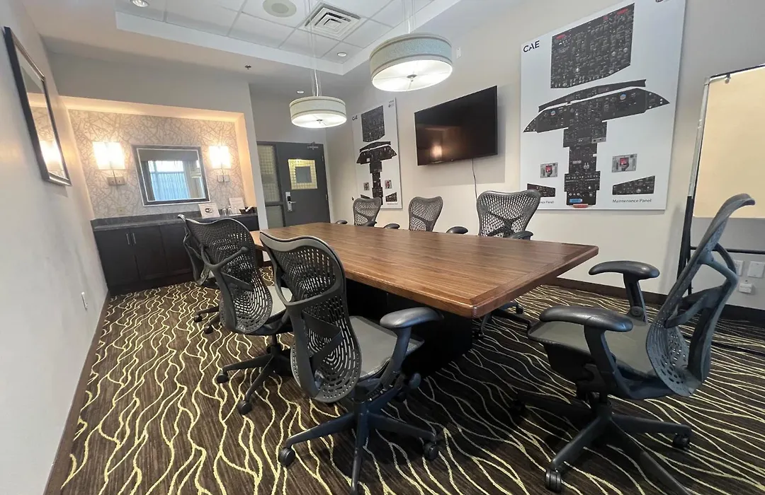 Hilton Garden Inn Montreal Airport-1