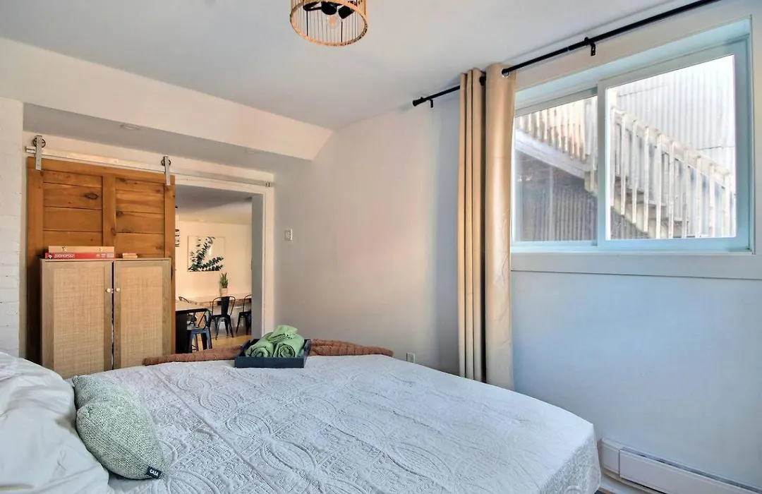 1Ch King Bed Fireplace Wi-Fi Kitchen-1