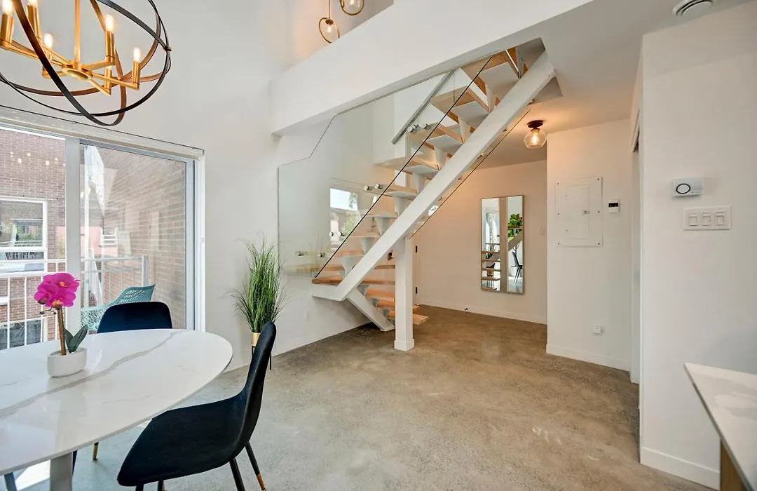 Penthouse Downtown 2Br 2Ba Private Roof Terrace Presented By Tripmontreal-1