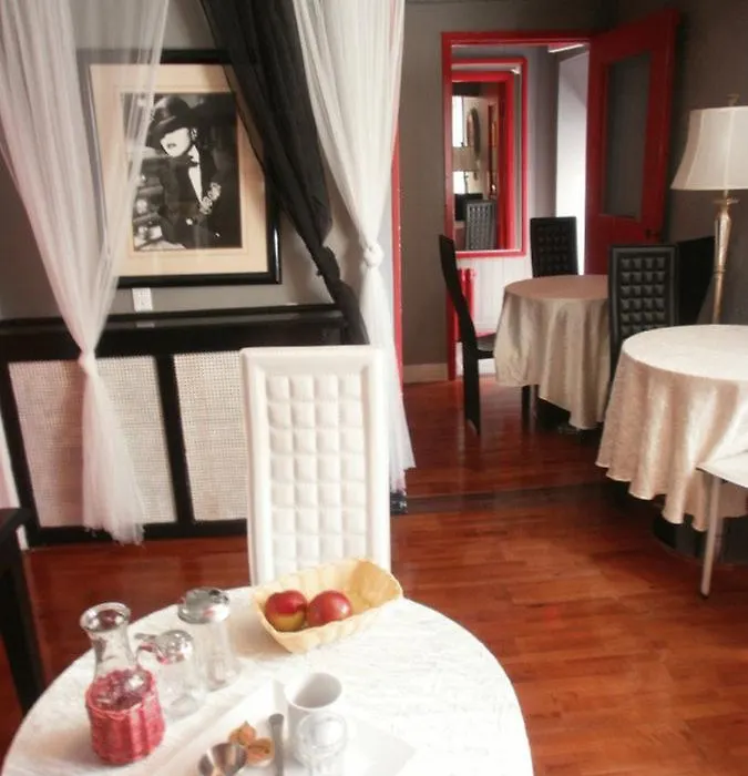 Celebrities Hotel-1