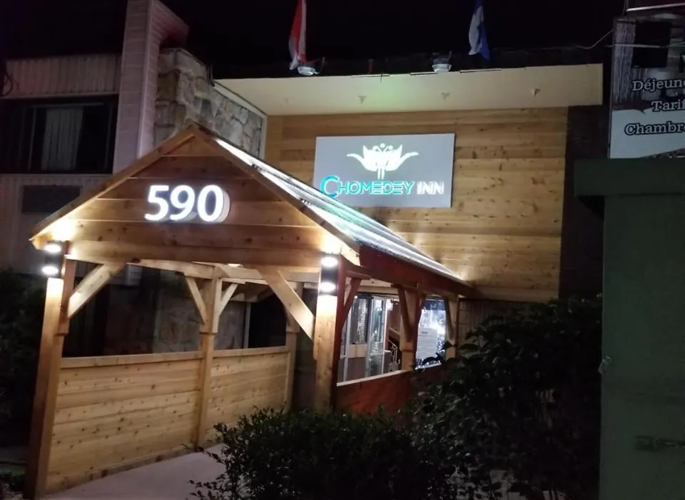 Chomedey Inn-1