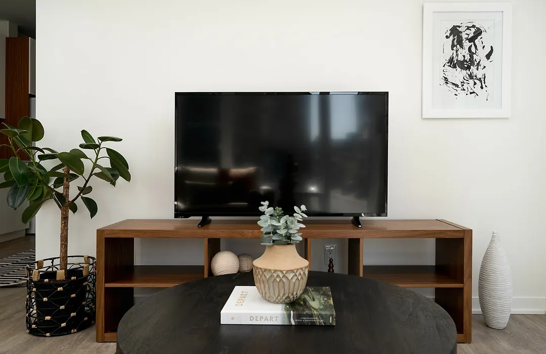 Vibrant 1Br In Quartier Des Spectacles By Sonder-1