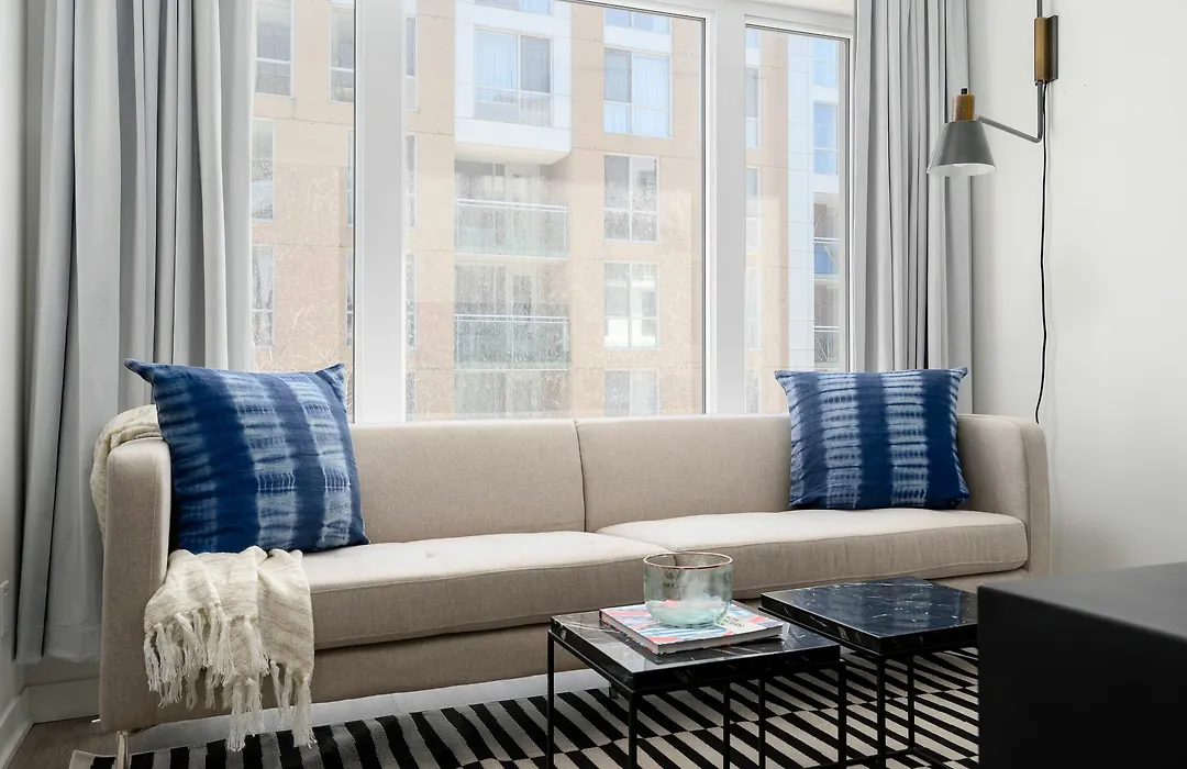 Posh 1Br In Quartier Des Spectacles By Sonder-1