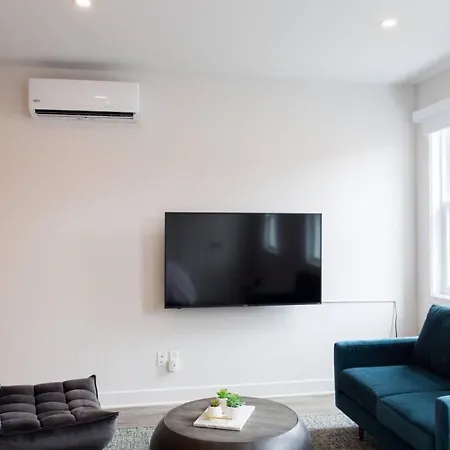 Live Like A Local In This Superb Loft By Den Stays-3
