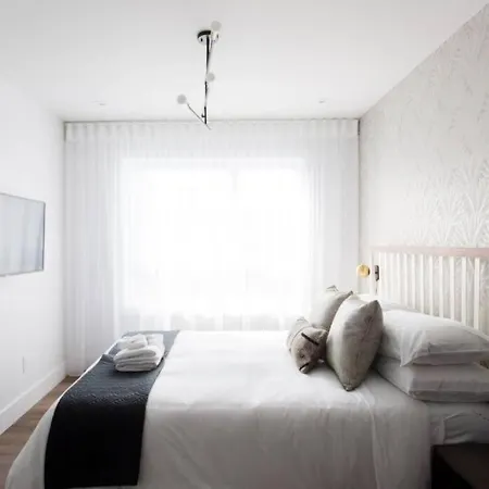 Wonderful Studio In Little Italy With Full Bath By Den Stays-2