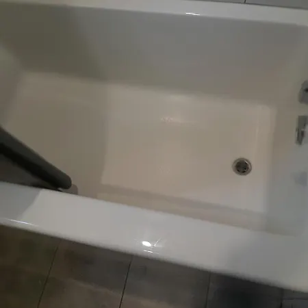 Sanitized Renovated Close To Subway And 24 Hrs Services-3