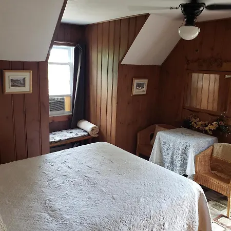 Auberge Bonne Nuit-Bonjour-2