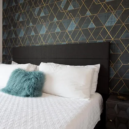 Stunning 1 Bedroom In Mile End By Den Stays-2