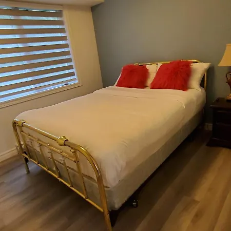 Logement Charmant Avec Stationnement Sur Place-3