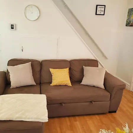 Charming And Spacious 2 Bedrooms Appartement-3