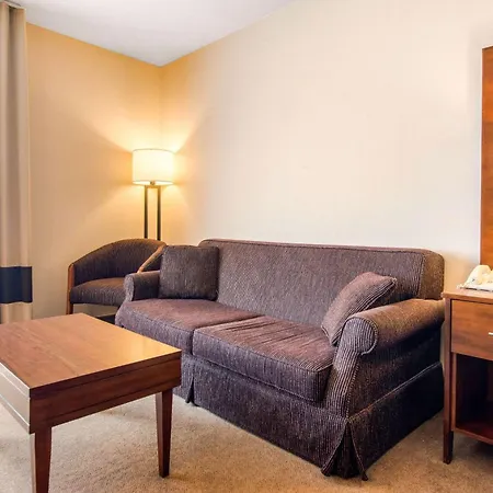 Comfort Inn & Suites Shawinigan-2