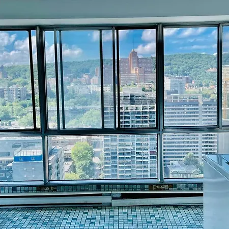 Exquisite Skyview Downtown Montreal Apartment-3