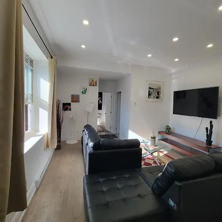 Cozy Full Unit Condo Luxury For 2-3 People-3