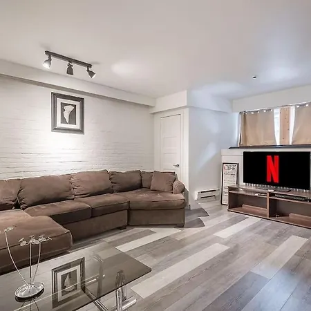 Stunning 1Bedr Apt In Downtown-2