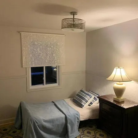 Superb House On 2 Comfortable Floors - Near Wall Mart & Merto-3