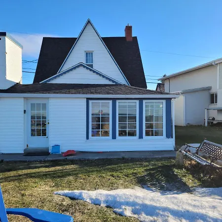 Chalet Les Flots Bleus Vue Sur Le Saint-Laurent-2